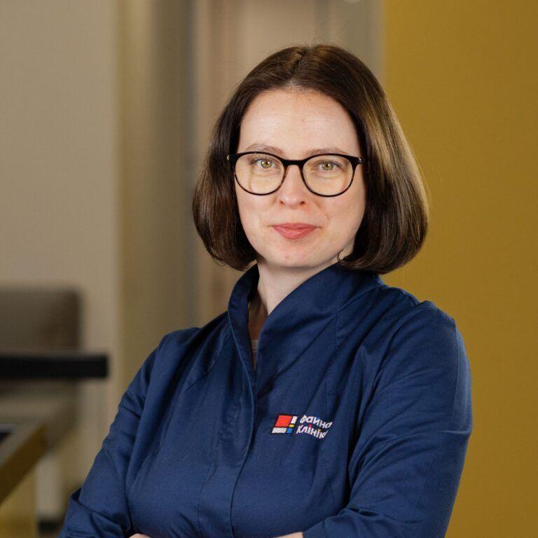 Офтальмолог, дитячий офтальмолог Гавриляк Ірина Василівна у холі Файної Клініки