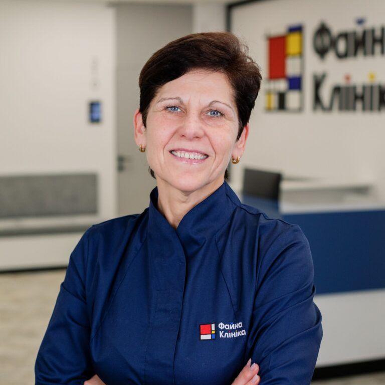 Кардіолог Коштура Анжела Валеріївна у холі Файної Клініки