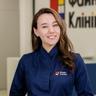 Дерматовенеролог Лі Софія Лазарівна у холі Файної Клініки
