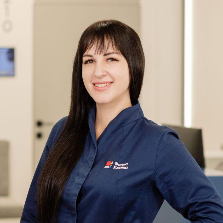 Акушер-гінеколог, лікар УЗД Гончарук Юлія Василівна у холі Файної Клініки