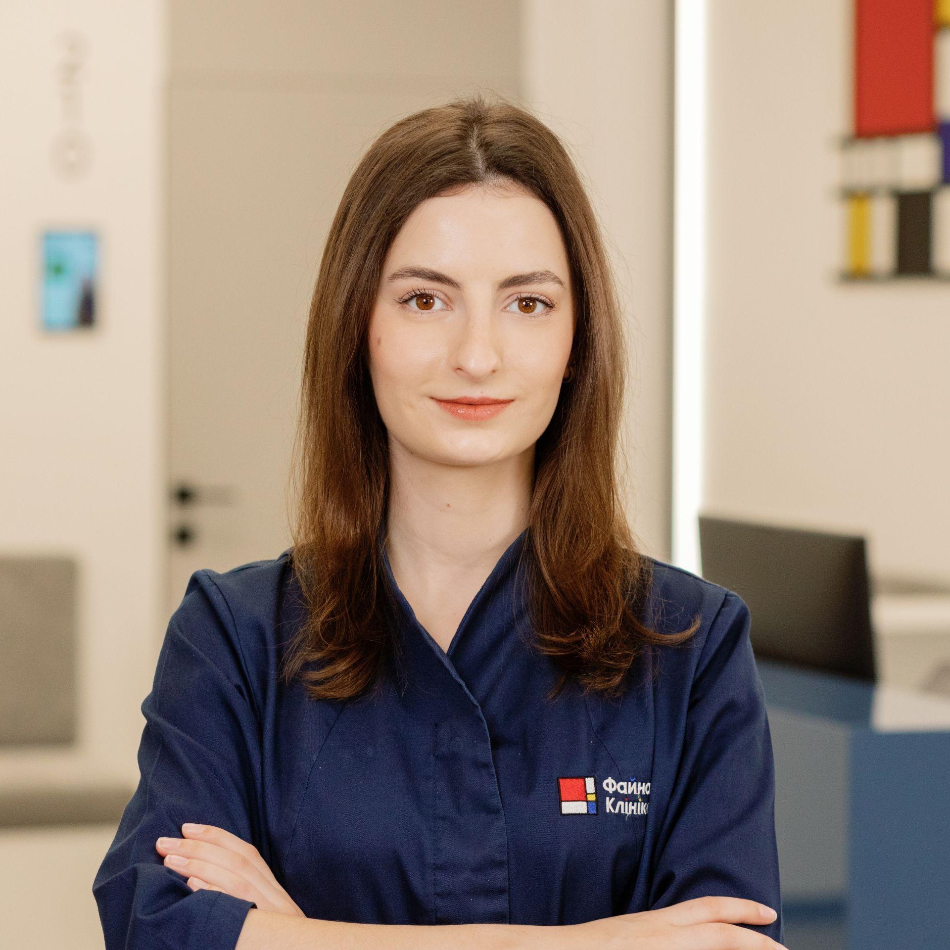 Лікар-психіатр Соколова Анастасія Вікторівна у холі Файної Клініки