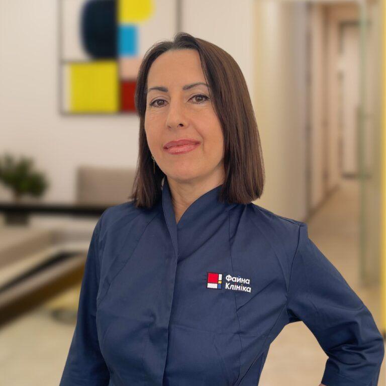 Дитячий гастроентеролог, лікар УЗД Присяжнюк Наталія Валеріївна у холі Файної Клініки