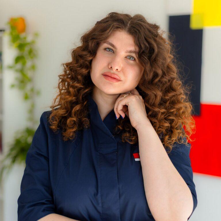 Кременецька Радміла Дмитрівна, дерматолог Файної Клініки