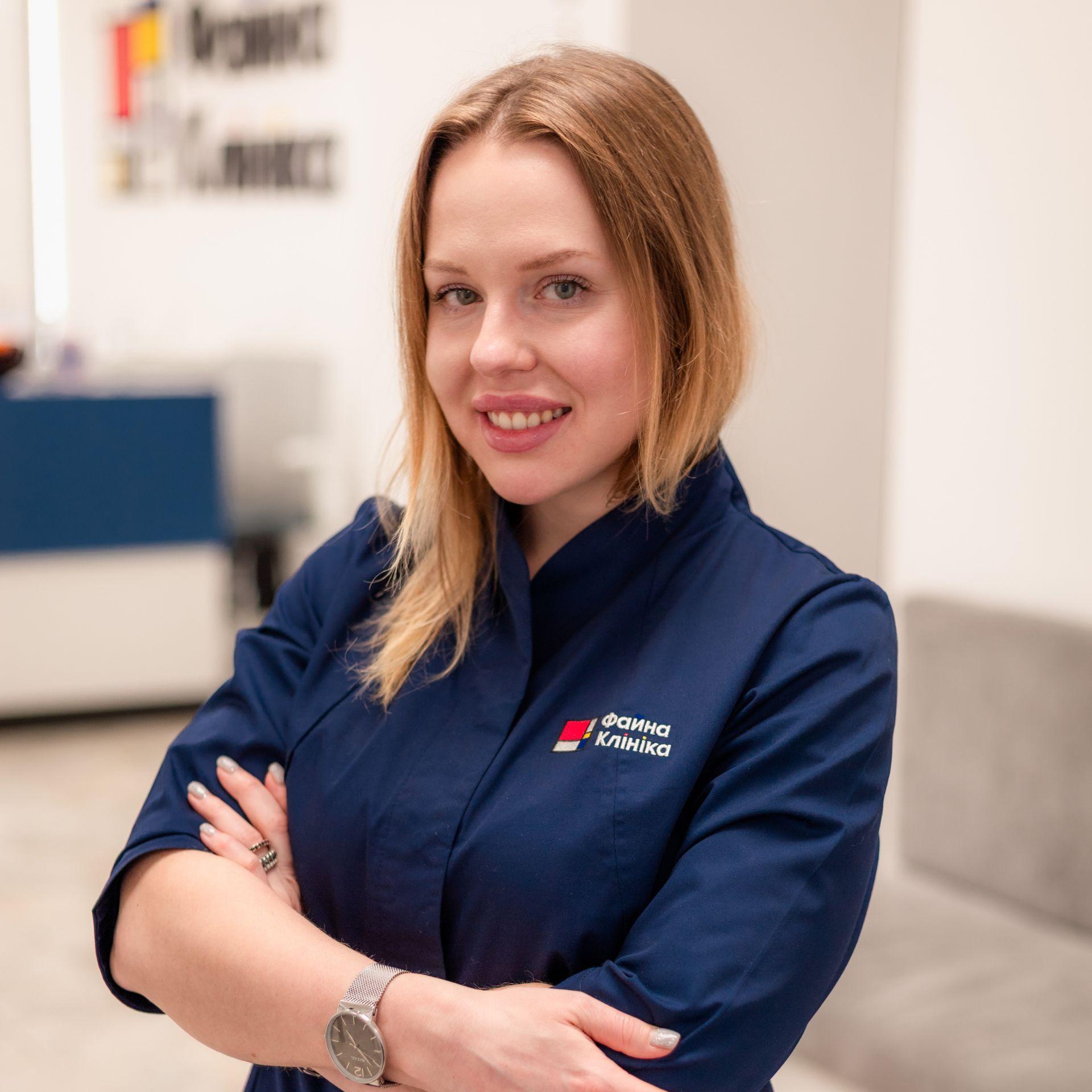 дерматолог Жарікова Ірина Володимирівна у холі Файної Клініки