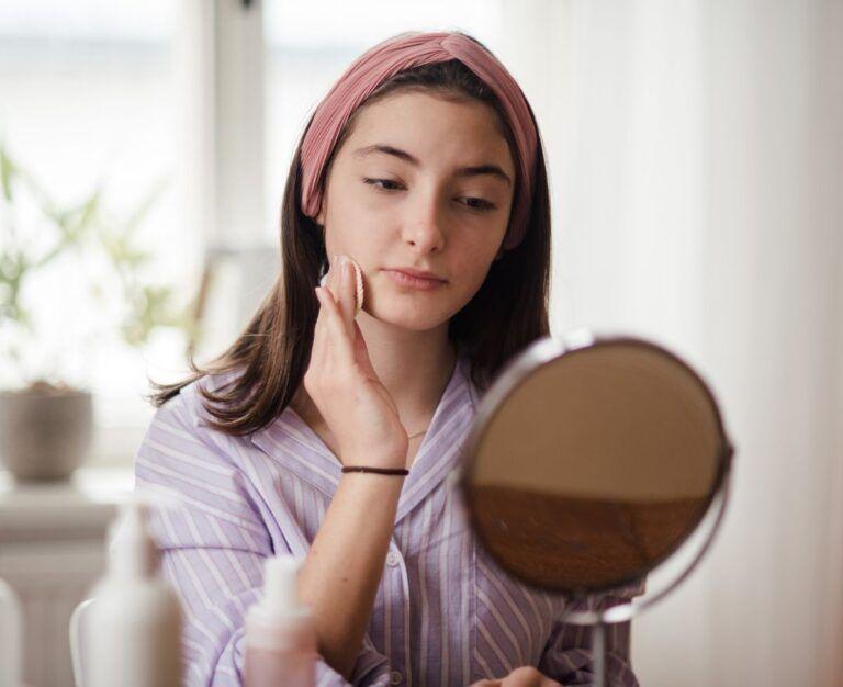 Бранч: секрети догляду за підлітковою шкірою